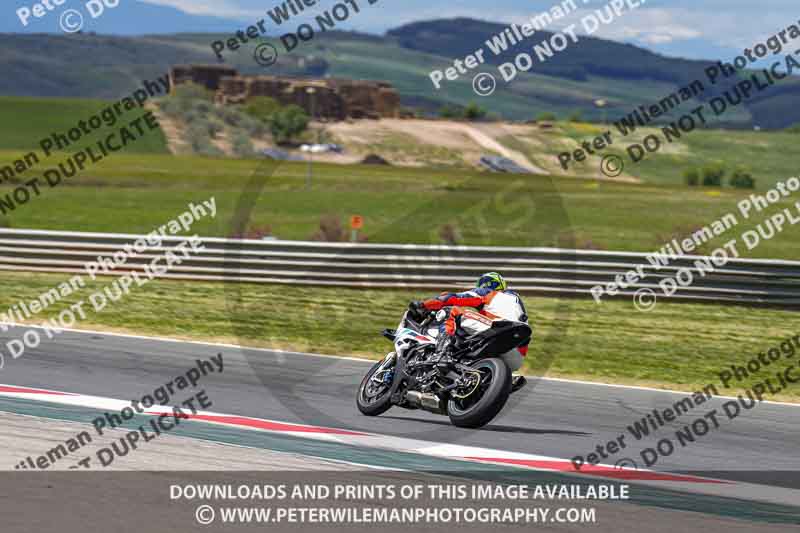 cadwell no limits trackday;cadwell park;cadwell park photographs;cadwell trackday photographs;enduro digital images;event digital images;eventdigitalimages;navarra;no limits trackdays;peter wileman photography;racing digital images;trackday digital images;trackday photos